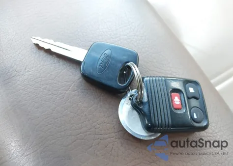 2000 Ford Explorer Xlt из США, поврежденный, VIN 1FMDU63E2YZA39031